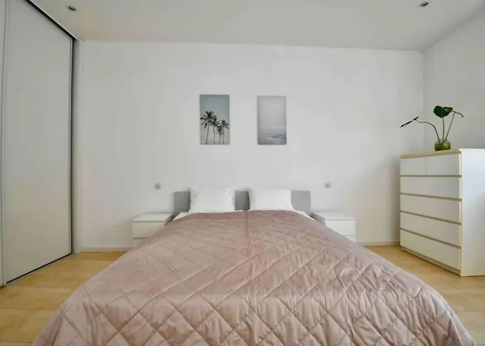 Cozy 2br In Heart Of Old Town شقة براتسيلافا