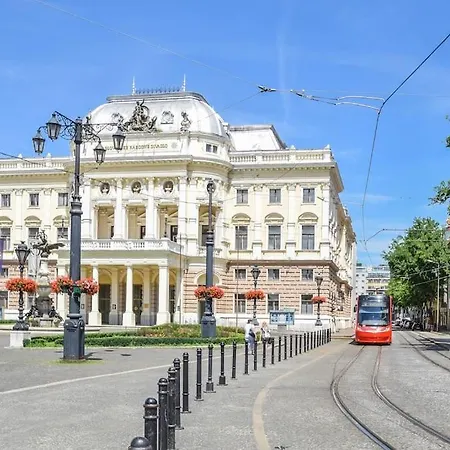 Cozy 2br In Heart Of Old Town * Bratislava