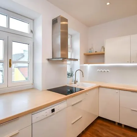 Cozy 2br In Heart Of Old Town Apartament *