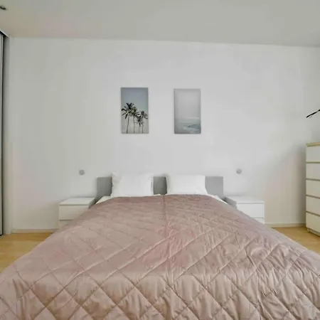 Cozy 2br In Heart Of Old Town Apartament Bratislava